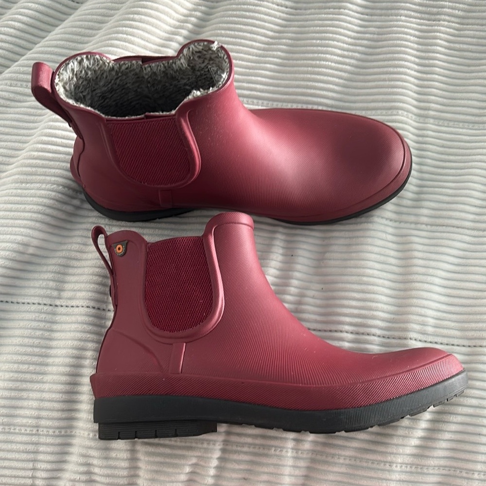 Bogs Amanda II Chelsea Red Rain Boot 9